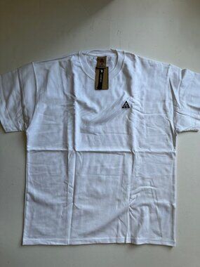 Nike ACG Loose-fit T-Shirt - White - XL (NWT)
